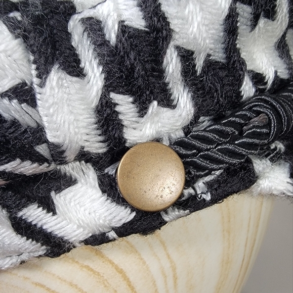 Time And Tru Black and White Houndstooth Bewsboy Cap Womens One Size - Picture 5 of 14